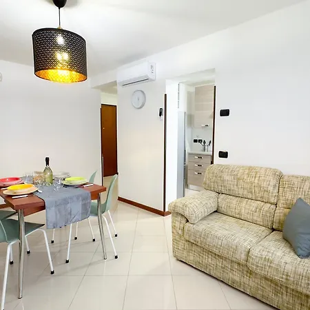 Hellen House By Ca-sa Check Apartament Chioggia