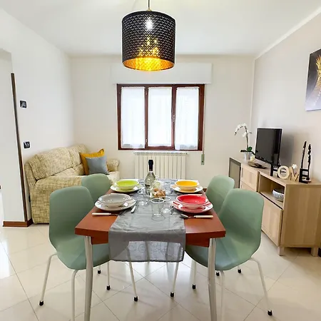 Hellen House By Ca-sa Check